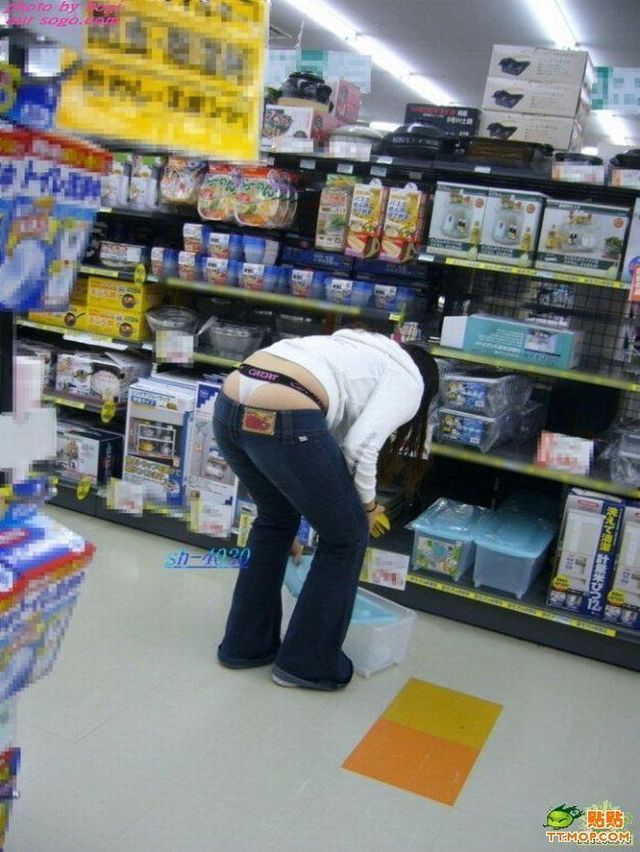 Recent trends of Asian Fashion (12 pics)