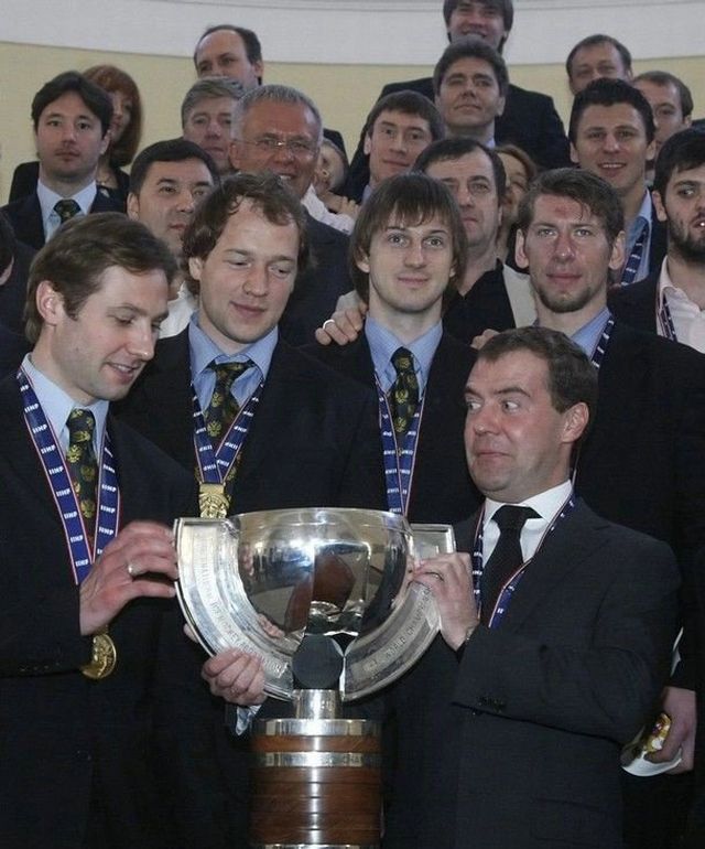 Politics is a delicate thing. Part 2 (75 pics)