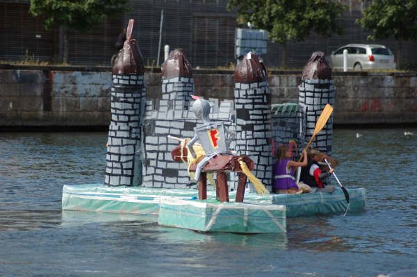 Pictures sent by users (53 pics)