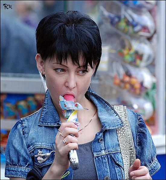 Girls are a sweet tooth (23 pics) Girls are a sweet tooth (23 pics)