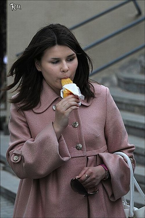 Girls are a sweet tooth (23 pics)