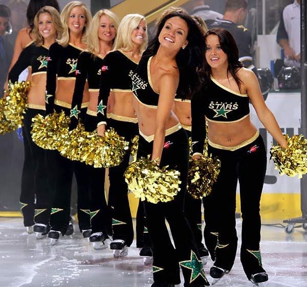 Pretty NHL ice crew girls (23 pics)