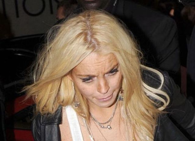 Lindsay Lohan is a mess (6 pics) Lindsay Lohan is a mess (6 pics)
