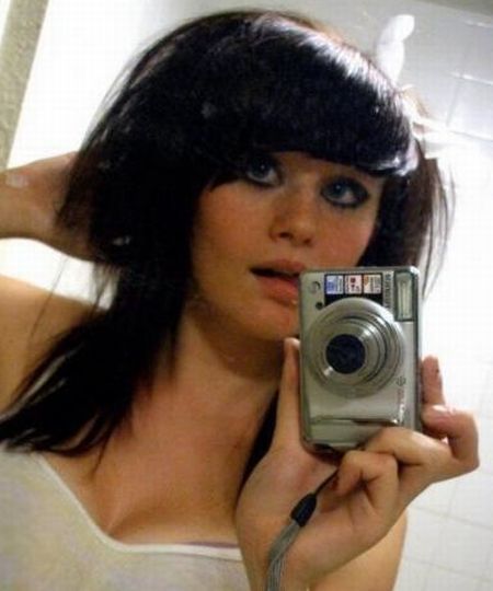 Nice fail - How not to enlarge your breast with Photoshop )) (1 pic)