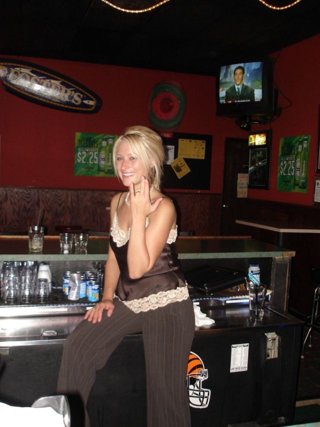 Girls and Gangsta Style. How Do Like It? (47 pics)