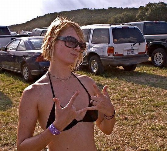 Girls and Gangsta Style. How Do Like It? (47 pics)