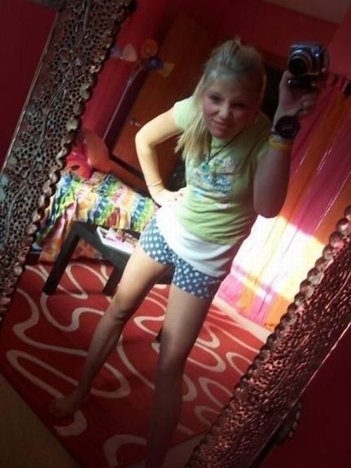 Pictures sent by users (52 pics)