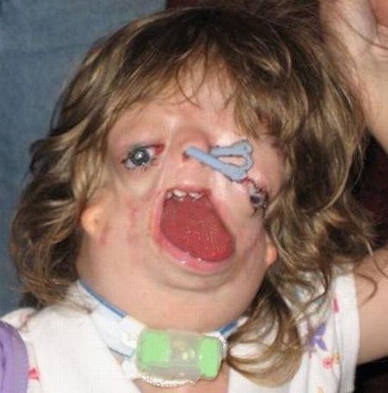 Girl Without a Face (19 pics + 1 video)