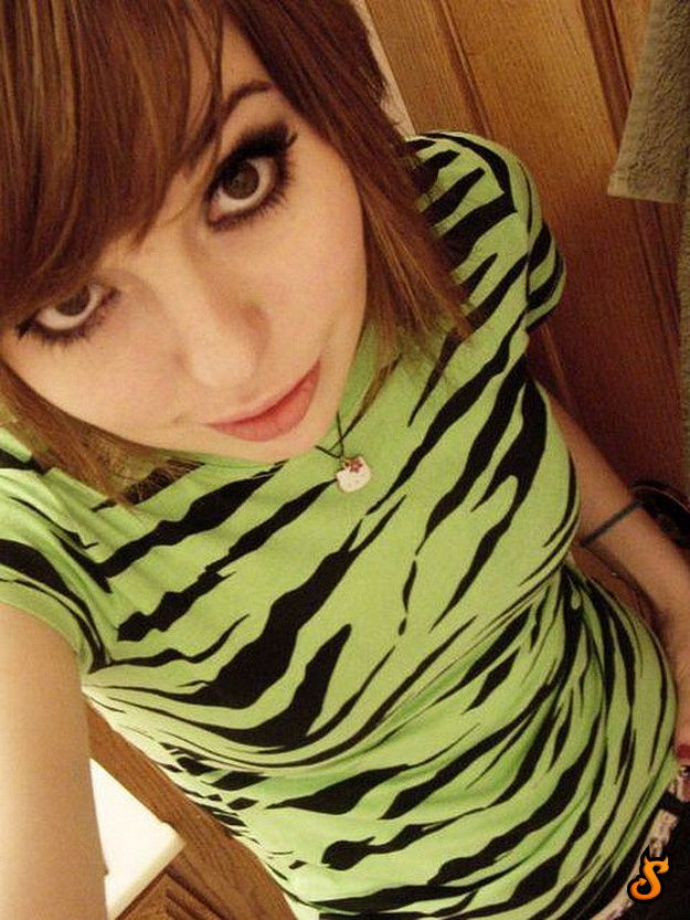 Do Emo Girls Appeal You? (75 pics)