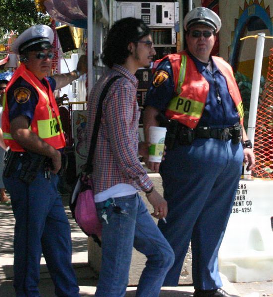 Butts In The Front (29 pics)