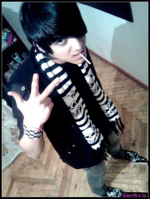 Hot Emo Boys (49 pics)