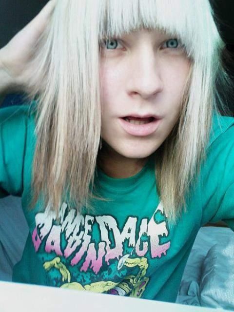 Hot Emo Boys (49 pics)