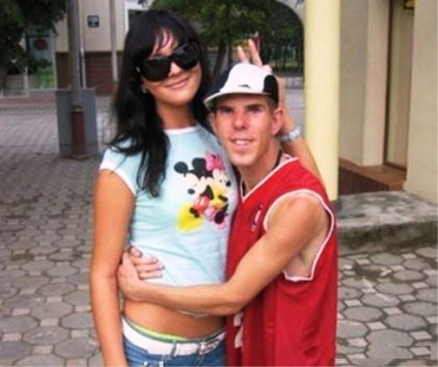 Don’t Tell Me It’s Love (31 pics)