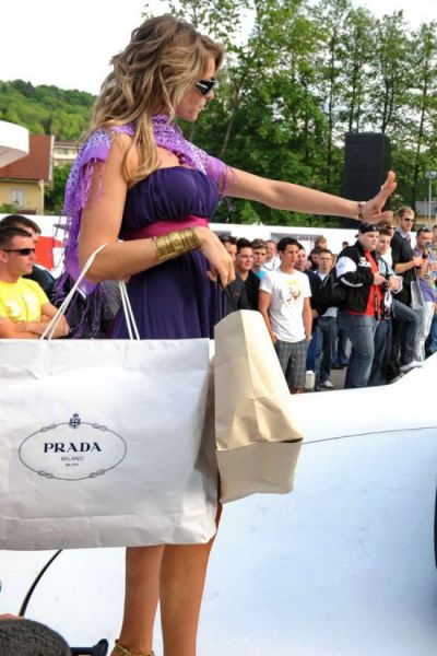 Babes at the 2010 Wörthersee GTI Festival (29 pics)