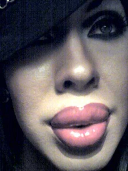 Silicone “Dolls” (72 pics)