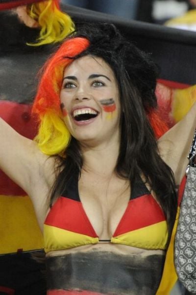 Female World Cup Fans (74 pics) Female World Cup Fans (74 pics)
