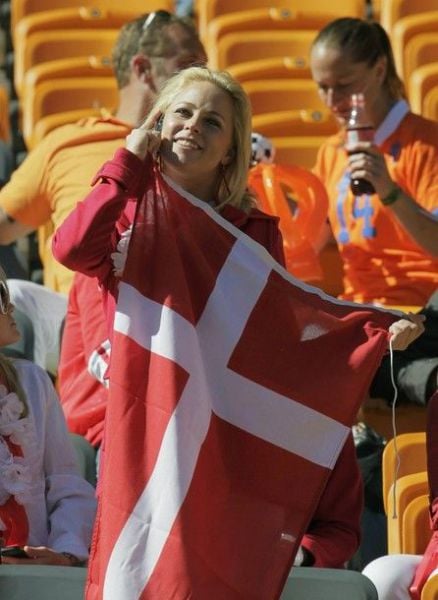 Female World Cup Fans (74 pics) Female World Cup Fans (74 pics)