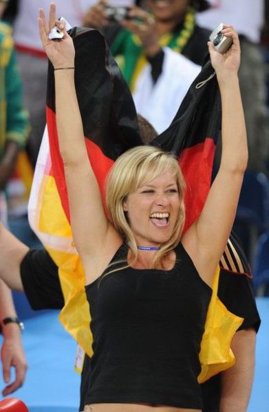 Female World Cup Fans (74 pics) Female World Cup Fans (74 pics)