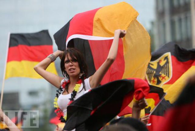 Female World Cup Fans (74 pics) Female World Cup Fans (74 pics)