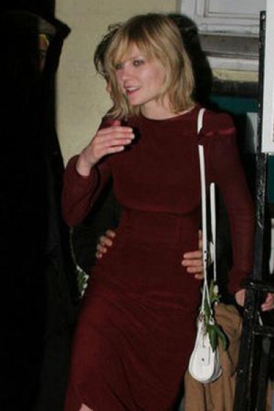 Famous Women with Ugly Feet (21 pics)