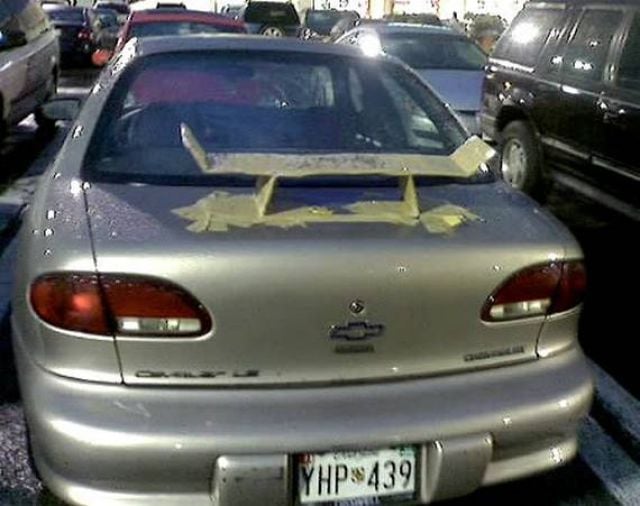 Ridiculous Car Spoilers (15 pics) Ridiculous Car Spoilers (15 pics)