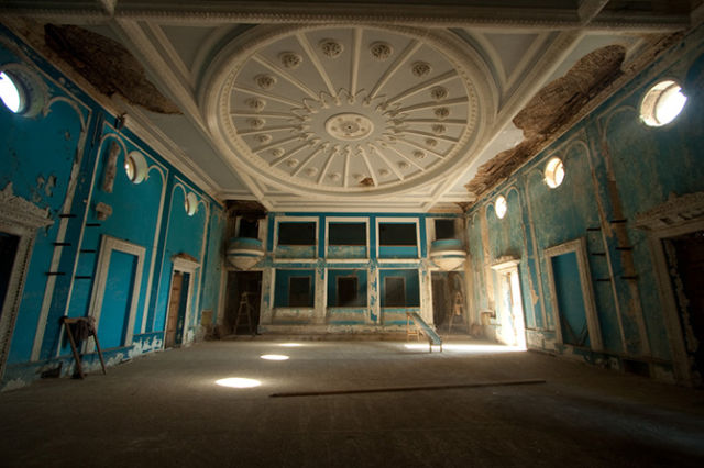 A Paradise That Became a Ghost Town (31 pics)