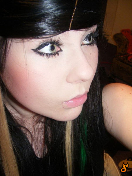 New Selection with Emo Girls (35 pics)