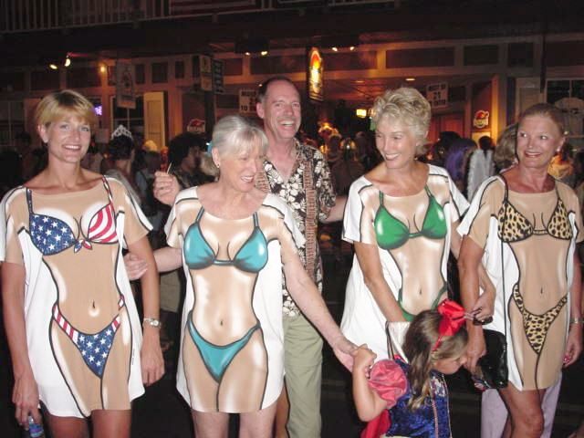 T-Shirts That Look Like a Bikini