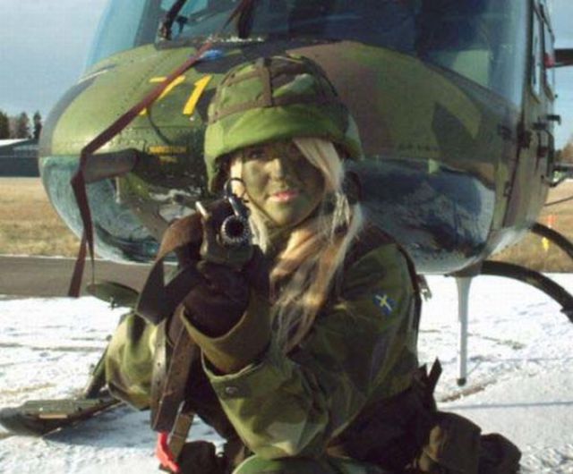 Girls with Guns - Could It Be Any Hotter?