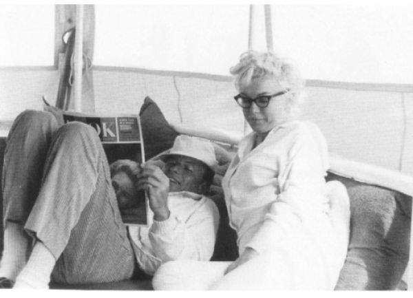 Rare Photographs of Celebrities. Part 16