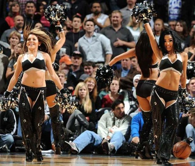 Spurs Cheerleaders Are Easy on the Eye