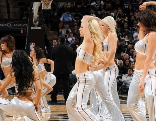Spurs Cheerleaders Are Easy on the Eye