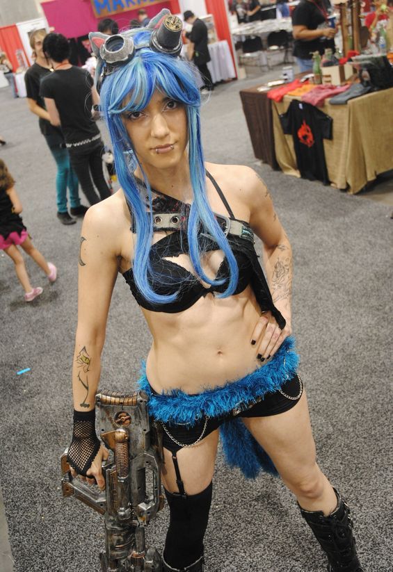Costumed Cuties of Phoenix Comicon 2012