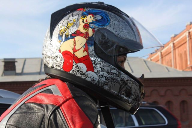 This Motorcycle Chick Is Really Steamy