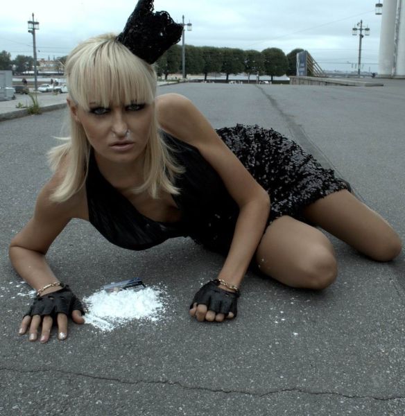 This Motorcycle Chick Is Really Steamy