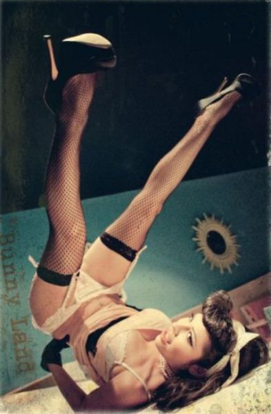 What’s Not to Love about These Pretty Pin Up Girls