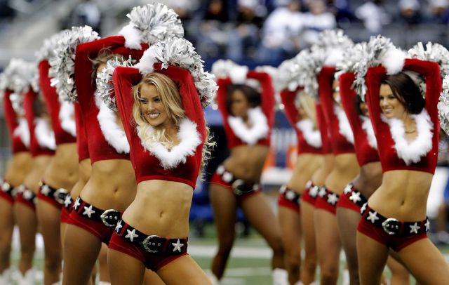 Cheerleading Snow Maidens Spread the Christmas Spirit