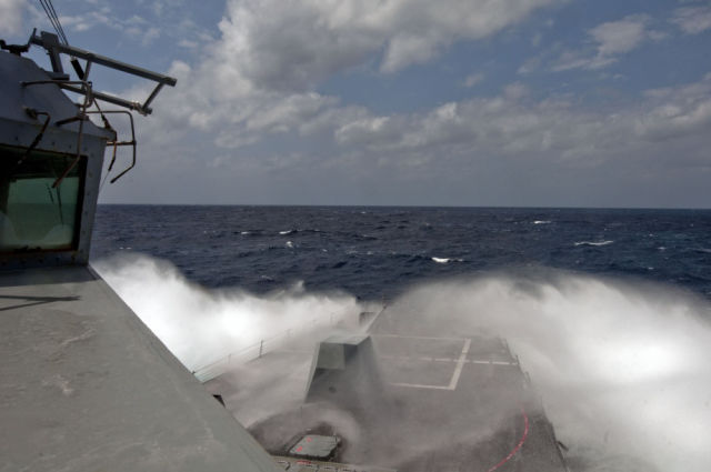 Great Photos of Navy Ships in the Middle of the Ocean