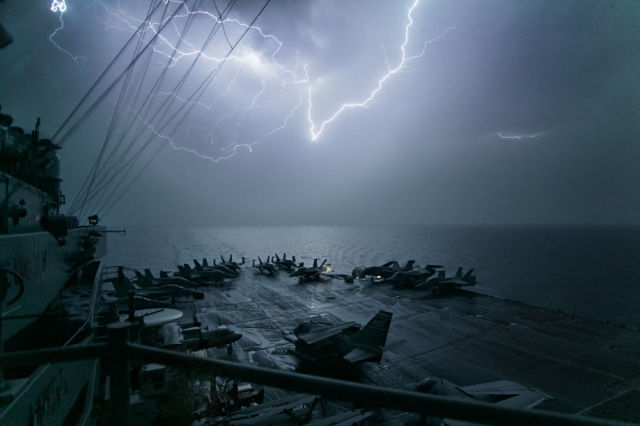 Great Photos of Navy Ships in the Middle of the Ocean