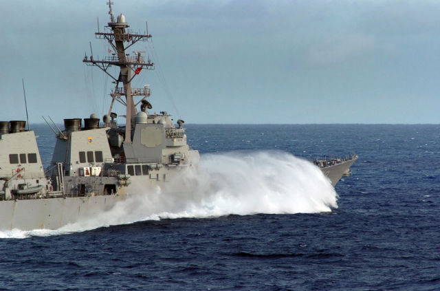 Great Photos of Navy Ships in the Middle of the Ocean