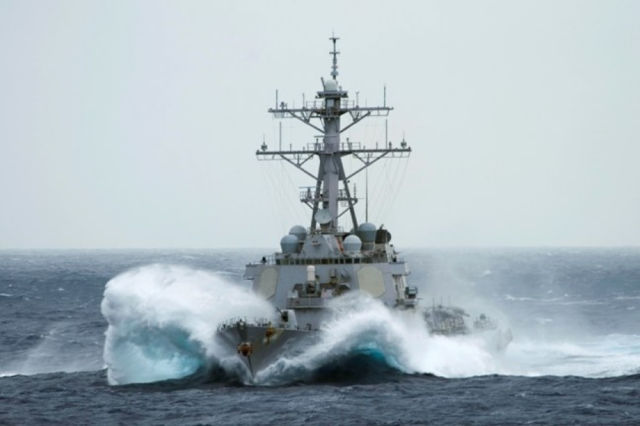 Great Photos of Navy Ships in the Middle of the Ocean