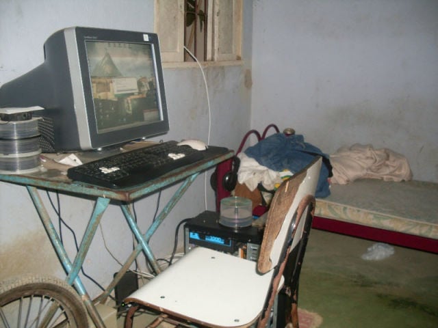 Video Gamers Who Live in a Pigsty