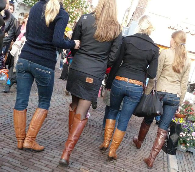 Hot Girls Rock Out with Their Denims On