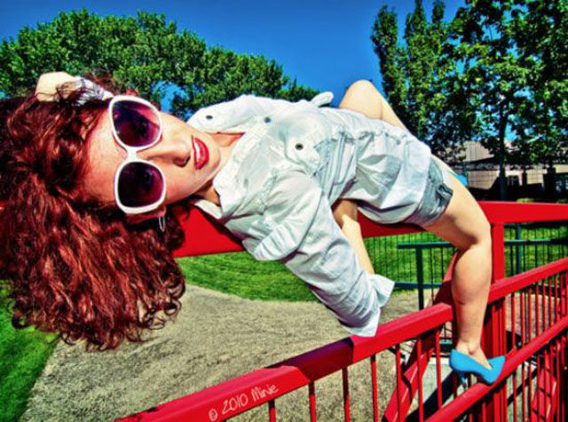 Models Posing in Really Uncomfortable Positions