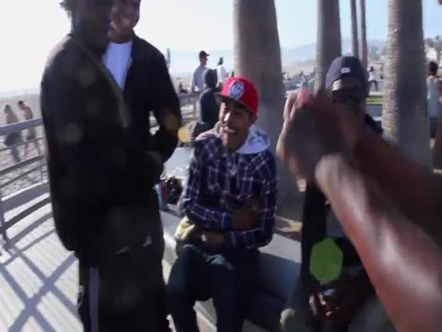 People of Campton React to Magic Tricks 