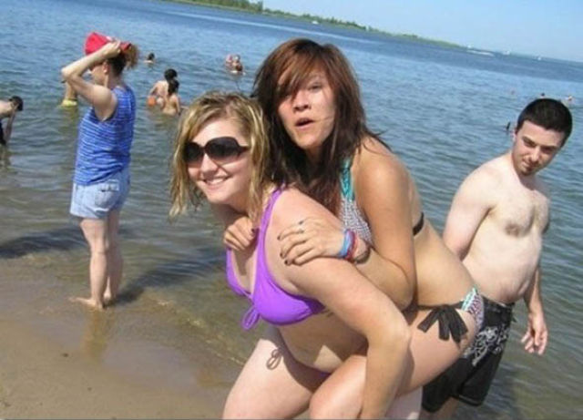 Weird Beachgoers That Will Totally Ruin Your Beach Day