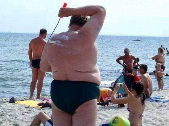 Weird Beachgoers That Will Totally Ruin Your Beach Day