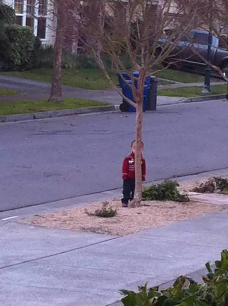 Kids That Totally Suck At Hide And Seek