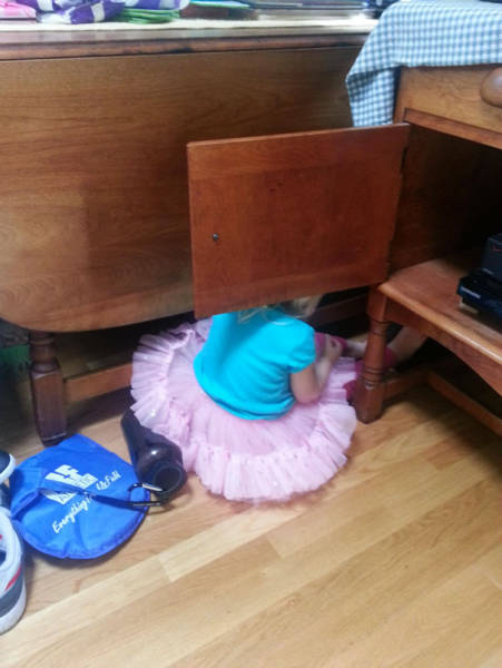 Kids That Totally Suck At Hide And Seek