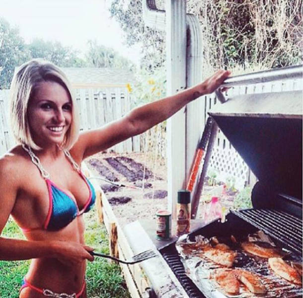 These Gals With BBQ Will Make You Drool